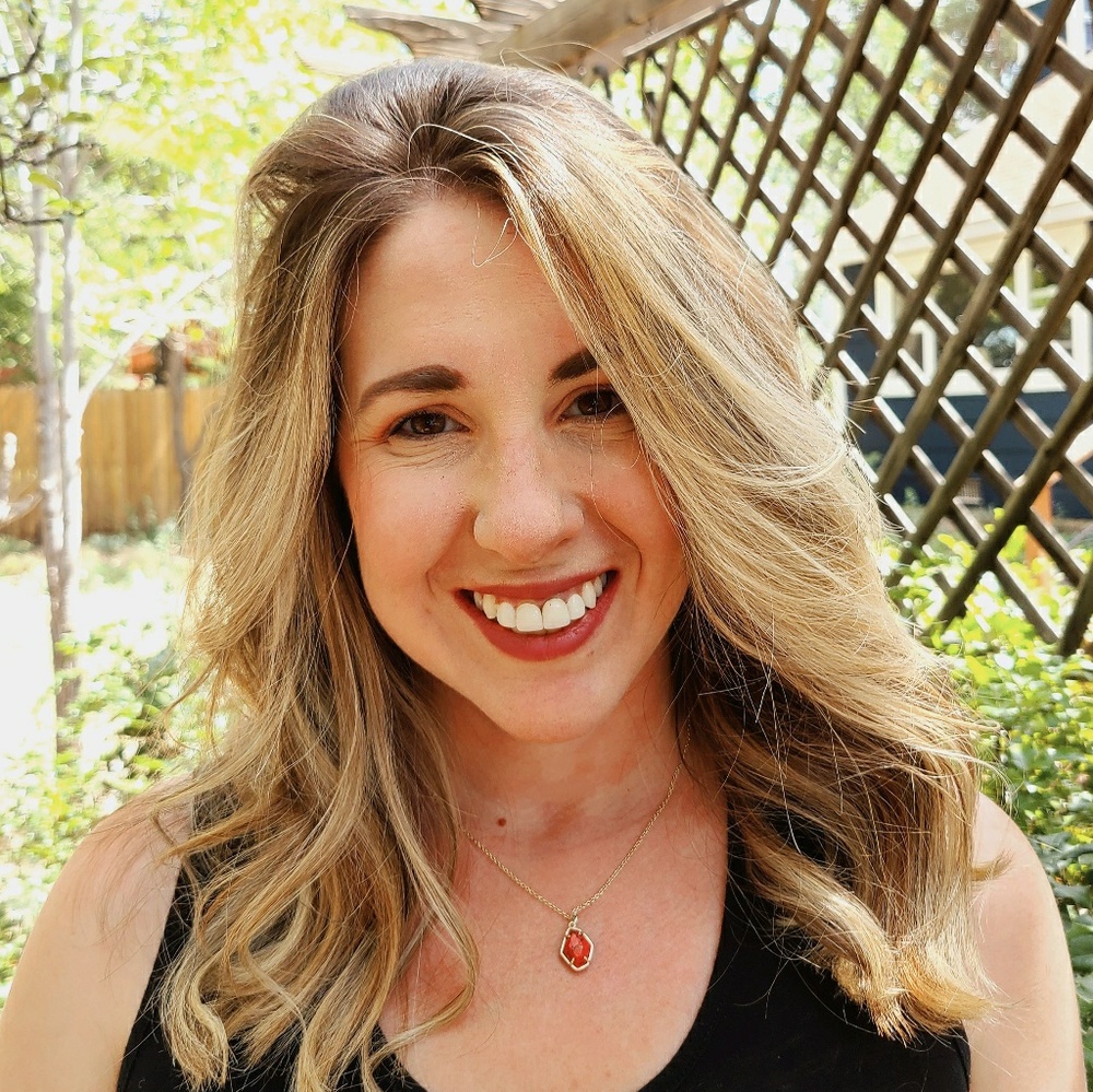 Meet your Posher, Abigail